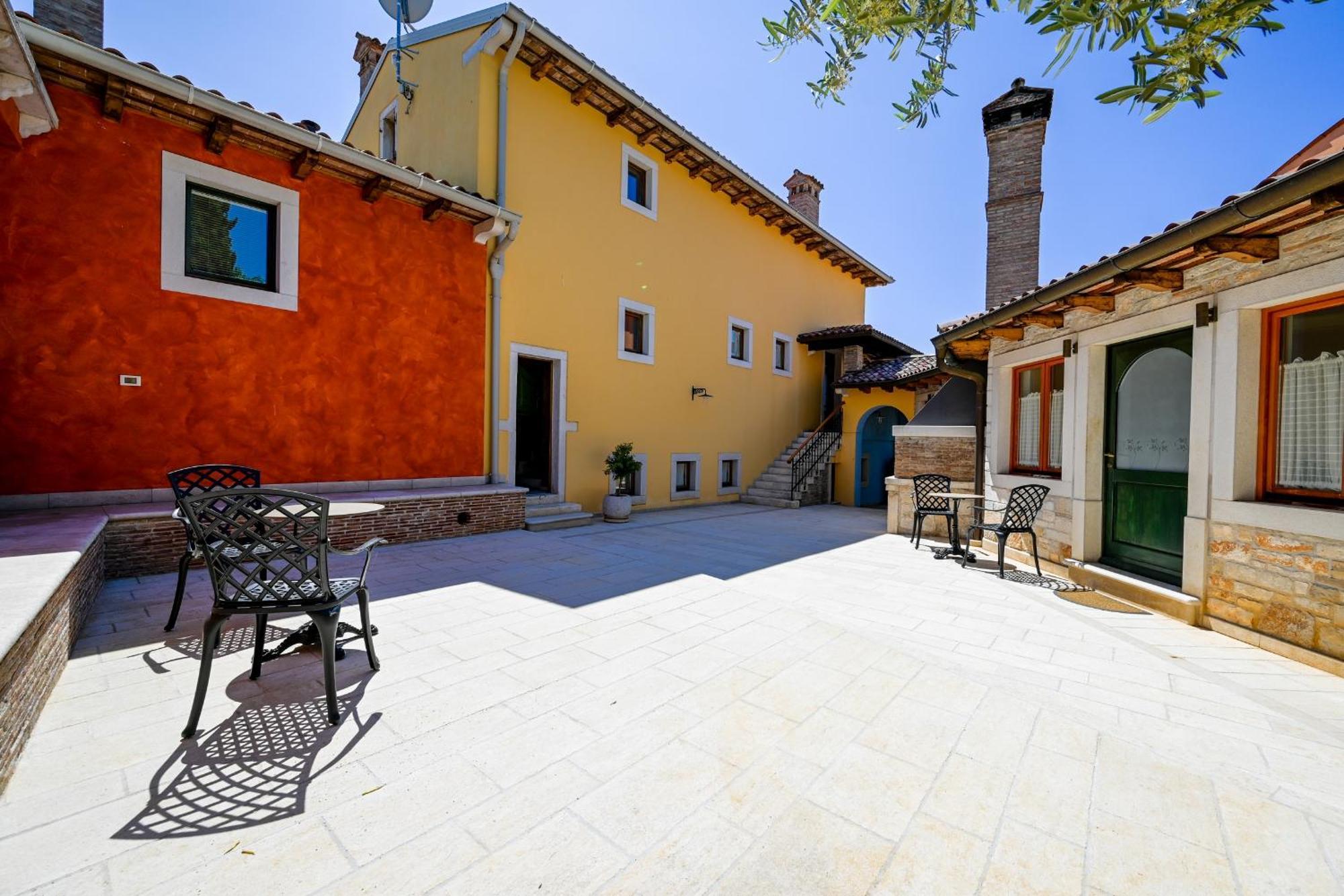 Casa Degli Artisti Hotel Rovinj Luaran gambar