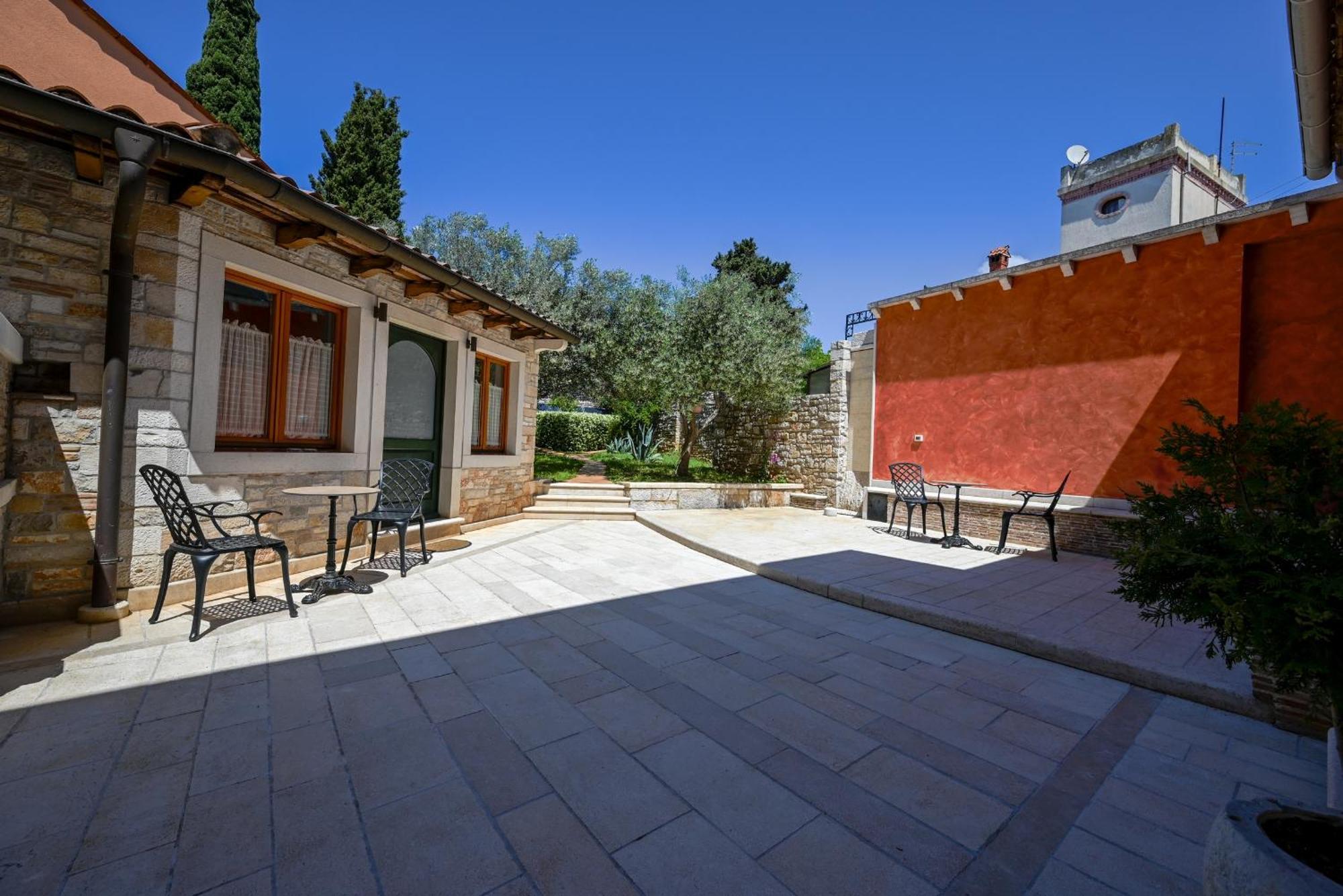 Casa Degli Artisti Hotel Rovinj Luaran gambar