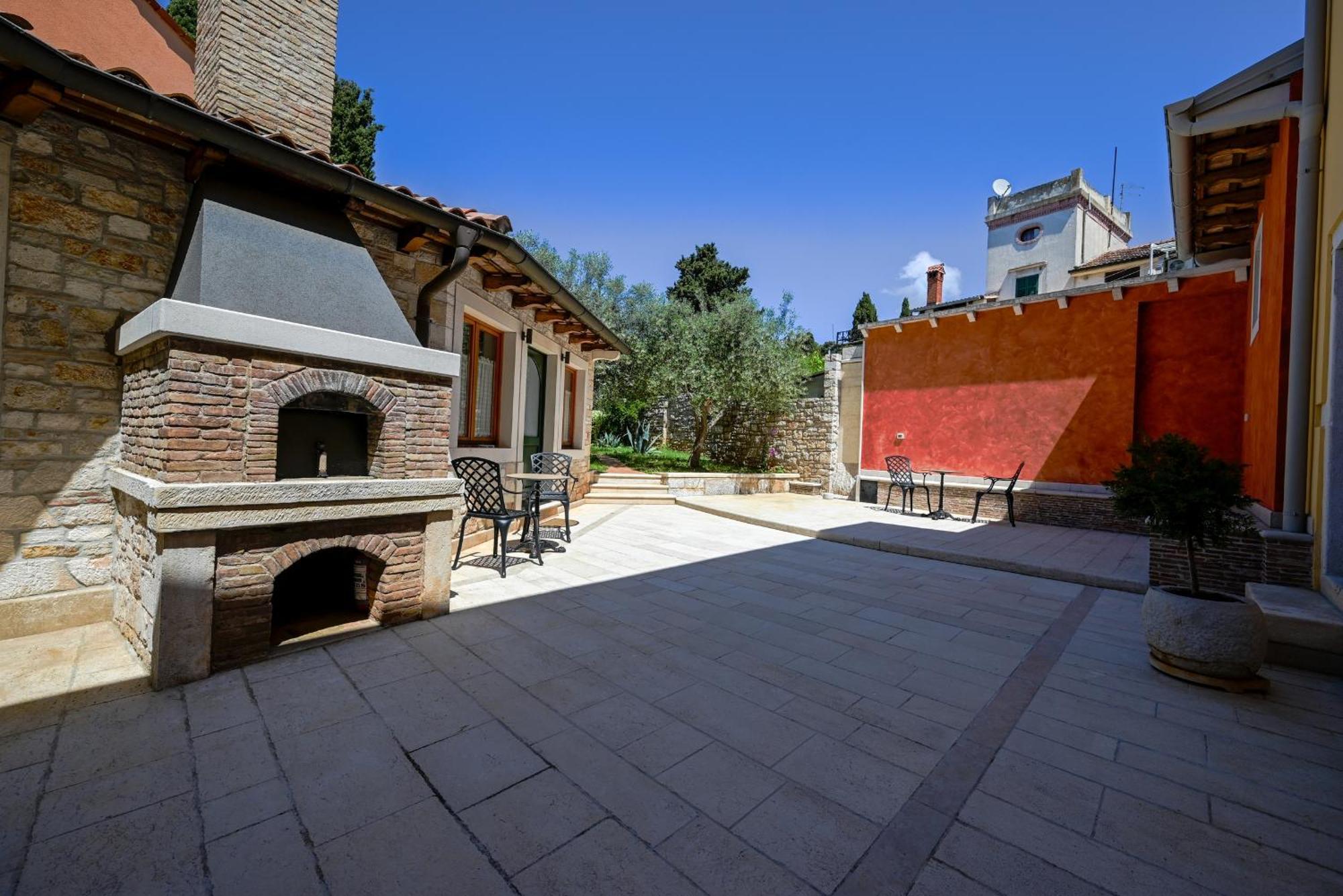 Casa Degli Artisti Hotel Rovinj Luaran gambar